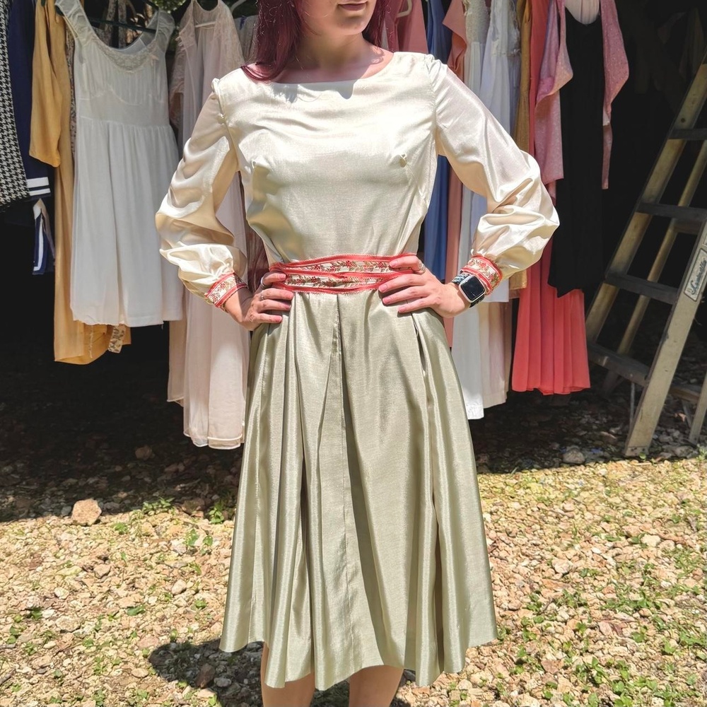 60s silk taffeta modest dutch folk prairie dress bishop sleeve sage green skirt
